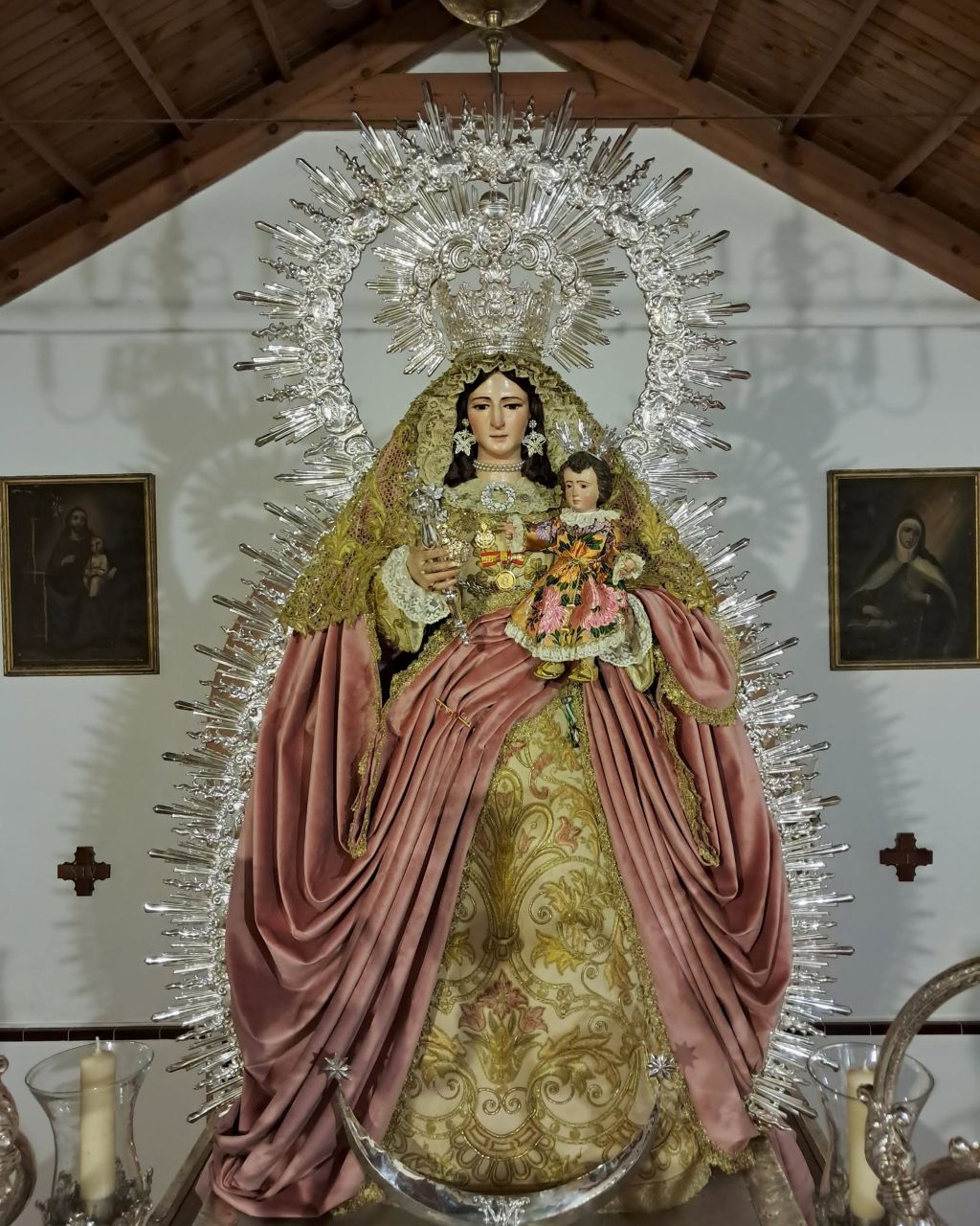 La salida procesional de la Virgen de Guía de Castilleja de la Cuesta retrasa su hora de salida