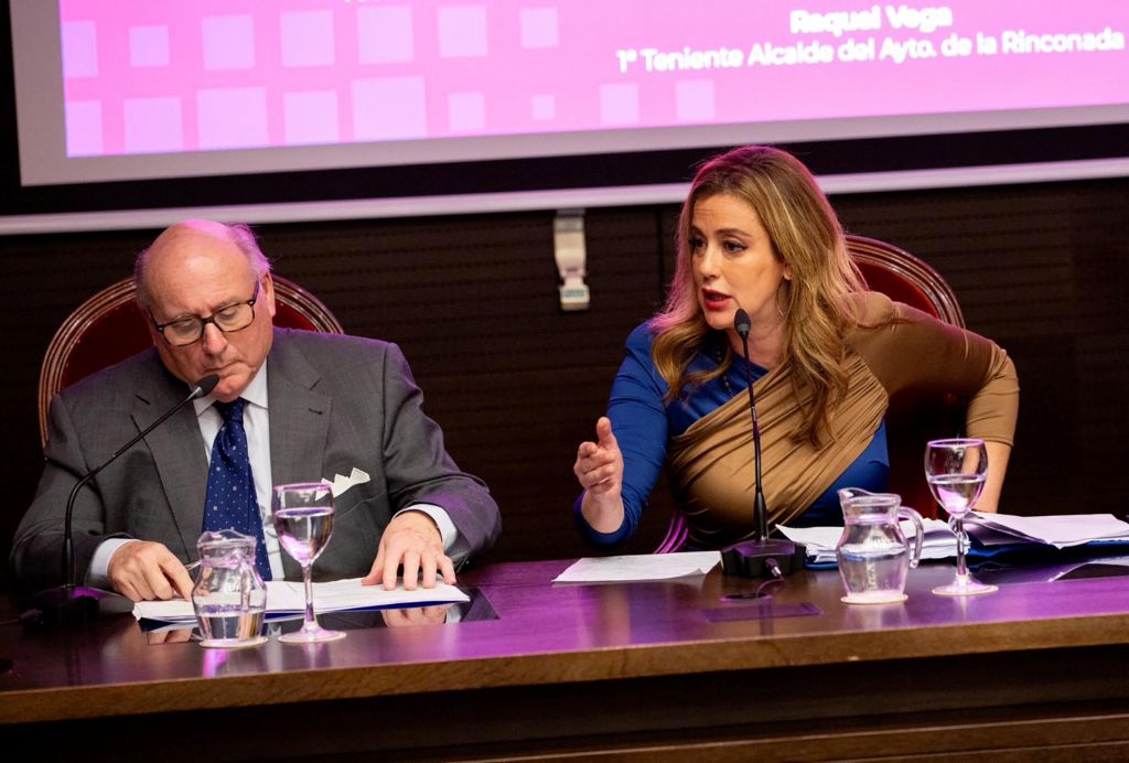 La Rinconada participa en el 'I Foro Sevilla es Industria' y reivindica la ampliación de Aerópolis