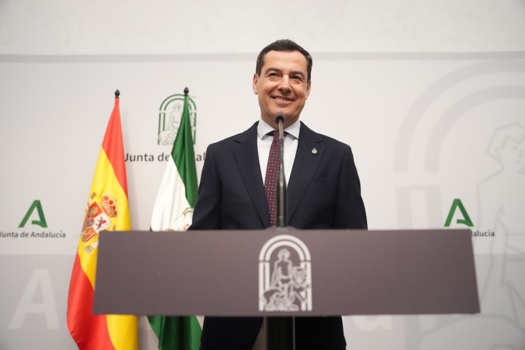 Moreno presenta las bases del Gobierno andaluz: 