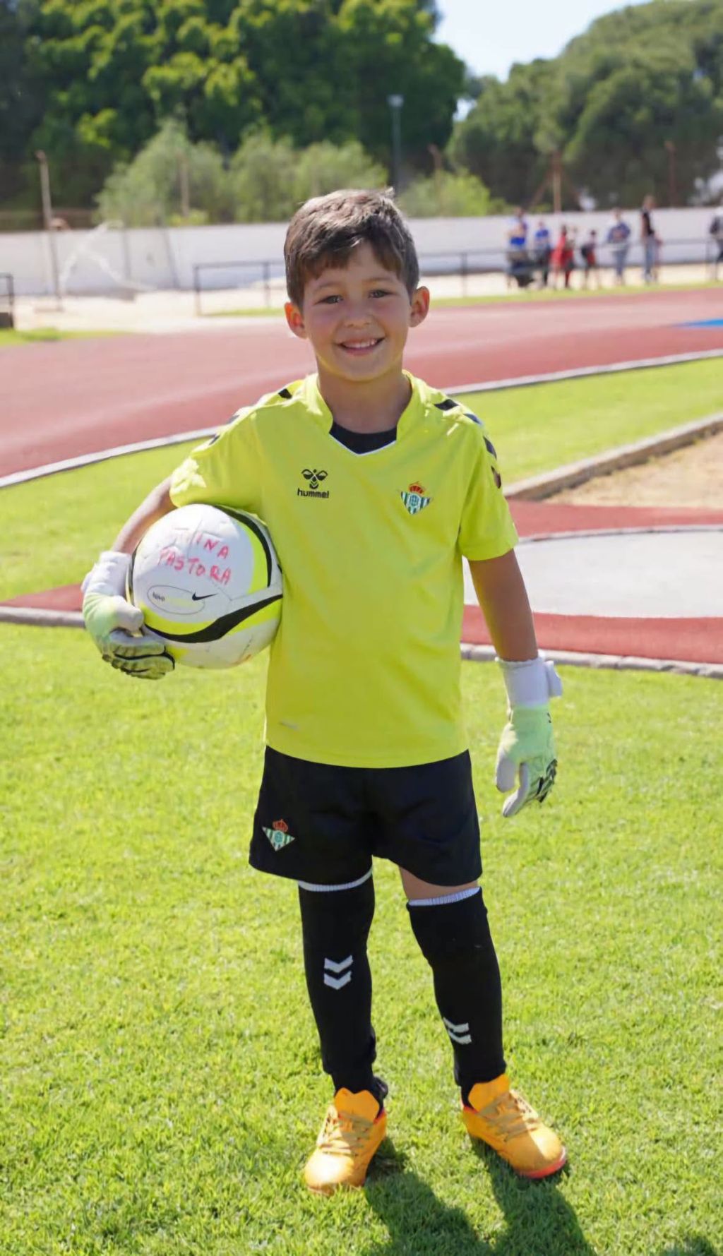 El Real Betis Balompié ficha al niño valencinero Iván Romero para la próxima temporada