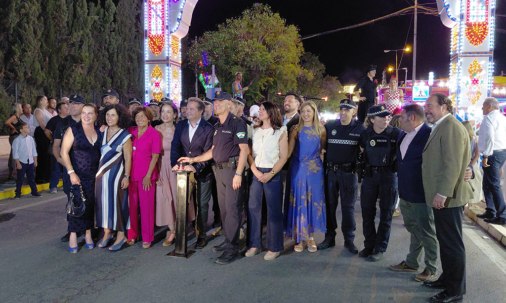 Arranca la Feria de Mairena con el encendido de su alumbrado y una programación de primer nivel