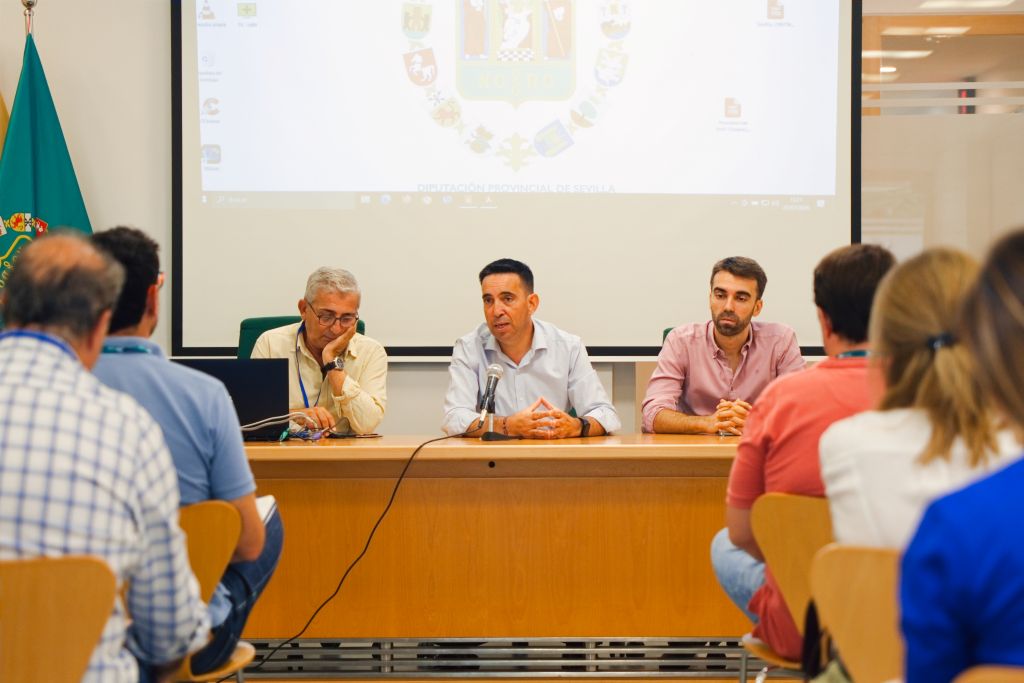 La Diputación acoge una reunión para reforzar la coordinación frente al VNO y adaptar las actuaciones a la evolución de los mosquitos