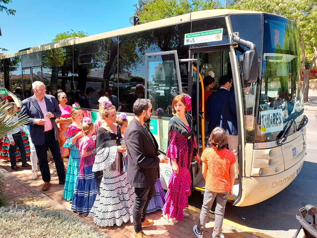 Tomares tiene ya listo el “Autobús de la Feria de Abril” para llevar a los vecinos