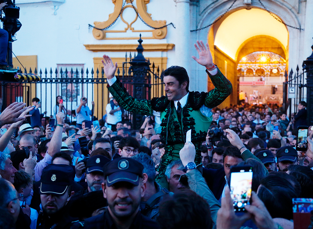 Puerta del Príncipe, sin arrebatos, para Miguel Ángel Perera con un lote de “El Parralejo” para soñar el toreo