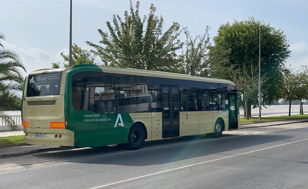 Servicios especiales de los autobuses metropolitanos para la Semana Santa 2025  